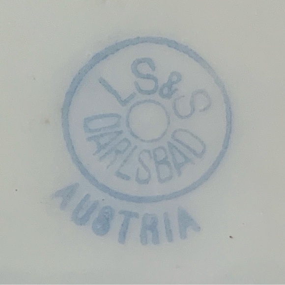 Vintage Carlsbad Plates From Austria - Picture 8 of 9